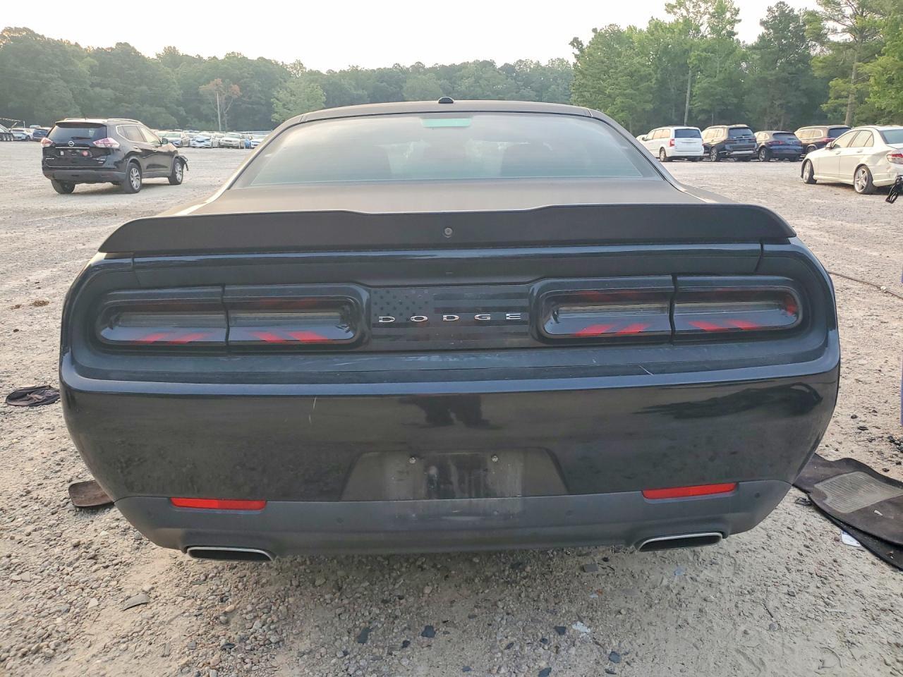 2018 Dodge Challenger Sxt - Image 6
