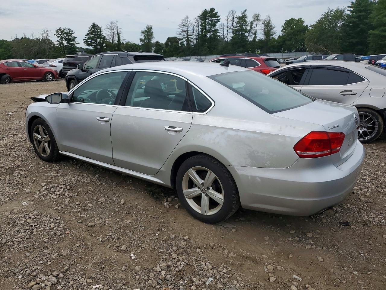 2012 Volkswagen Passat Se - Image 2