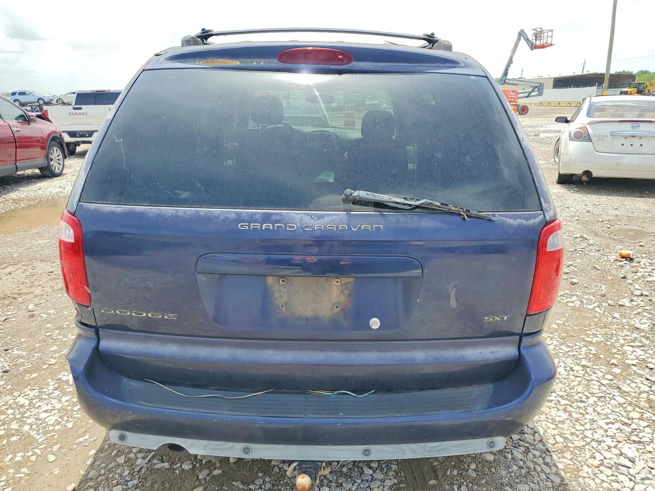 2005 Dodge Caravan - Фото 6