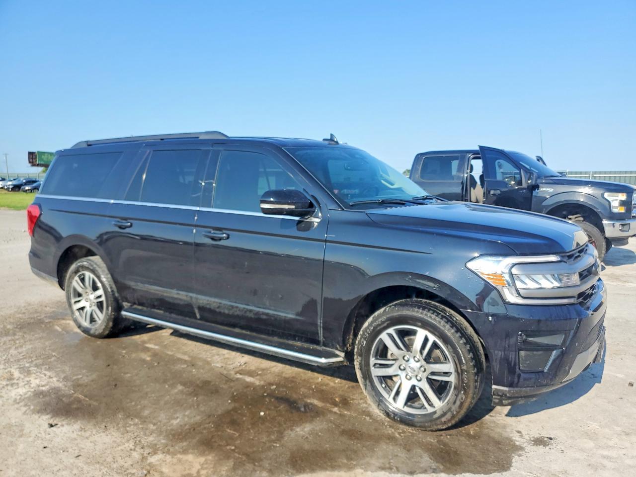 2023 Ford Expedition Max Xlt - Image 4