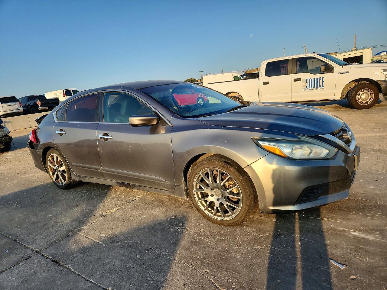 2016 Nissan Altima 2.5 Sr - Image 4