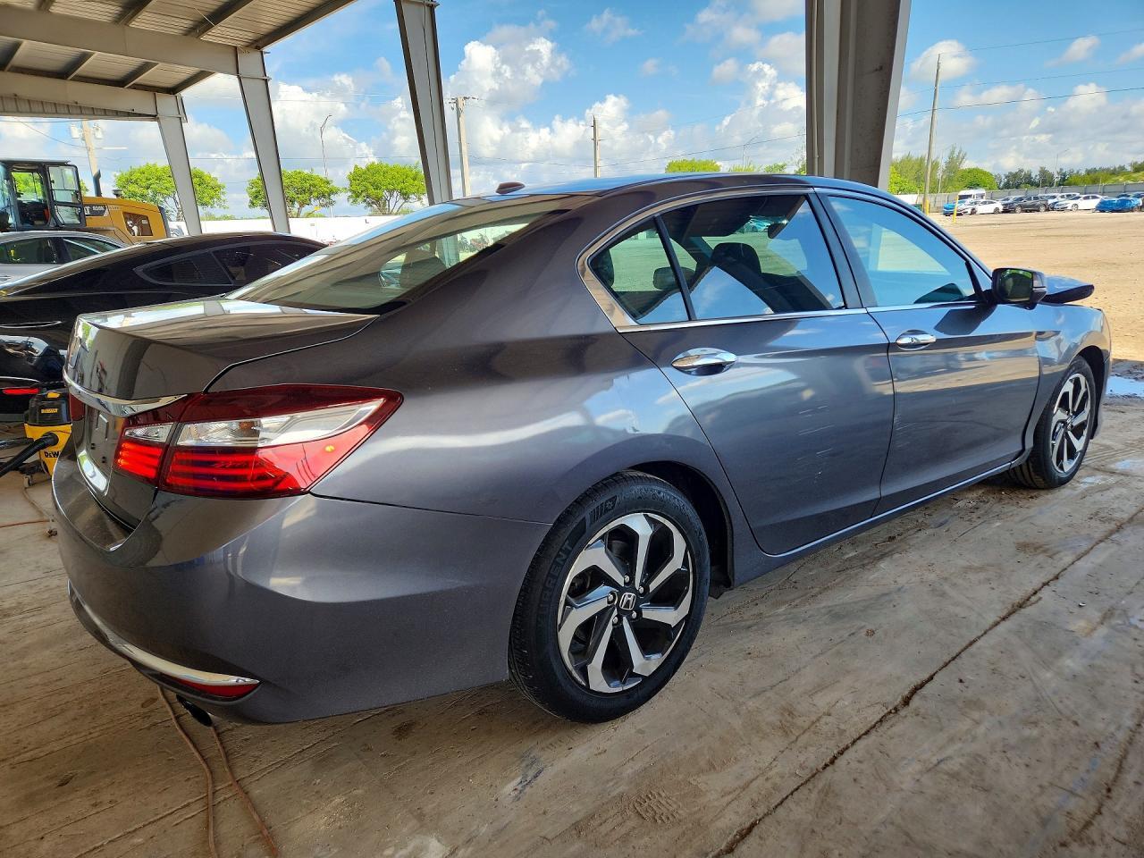 2016 Honda Accord Exl - Image 3
