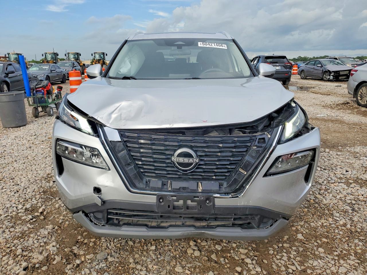 2023 Nissan Rogue Platinum - Image 5