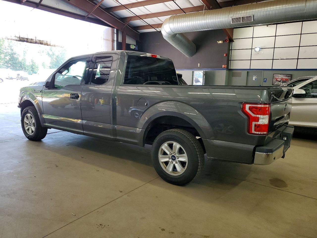2020 Ford F150 Super Cab - Фото 2