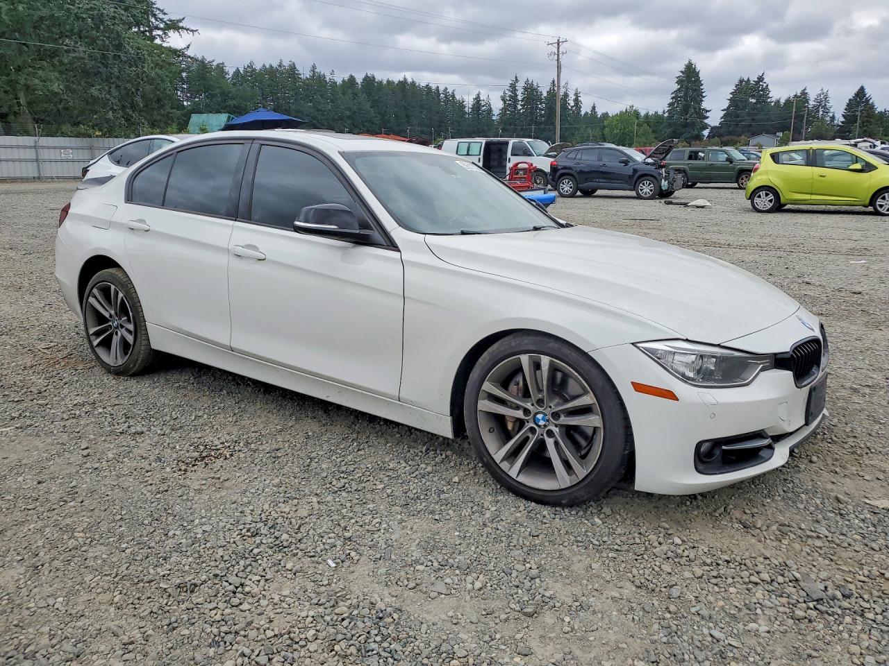 2014 BMW 335 Xi - Фото 4