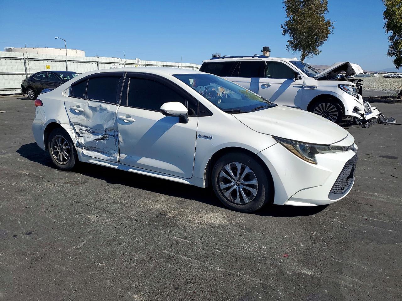 2020 Toyota Corolla Le - Image 4