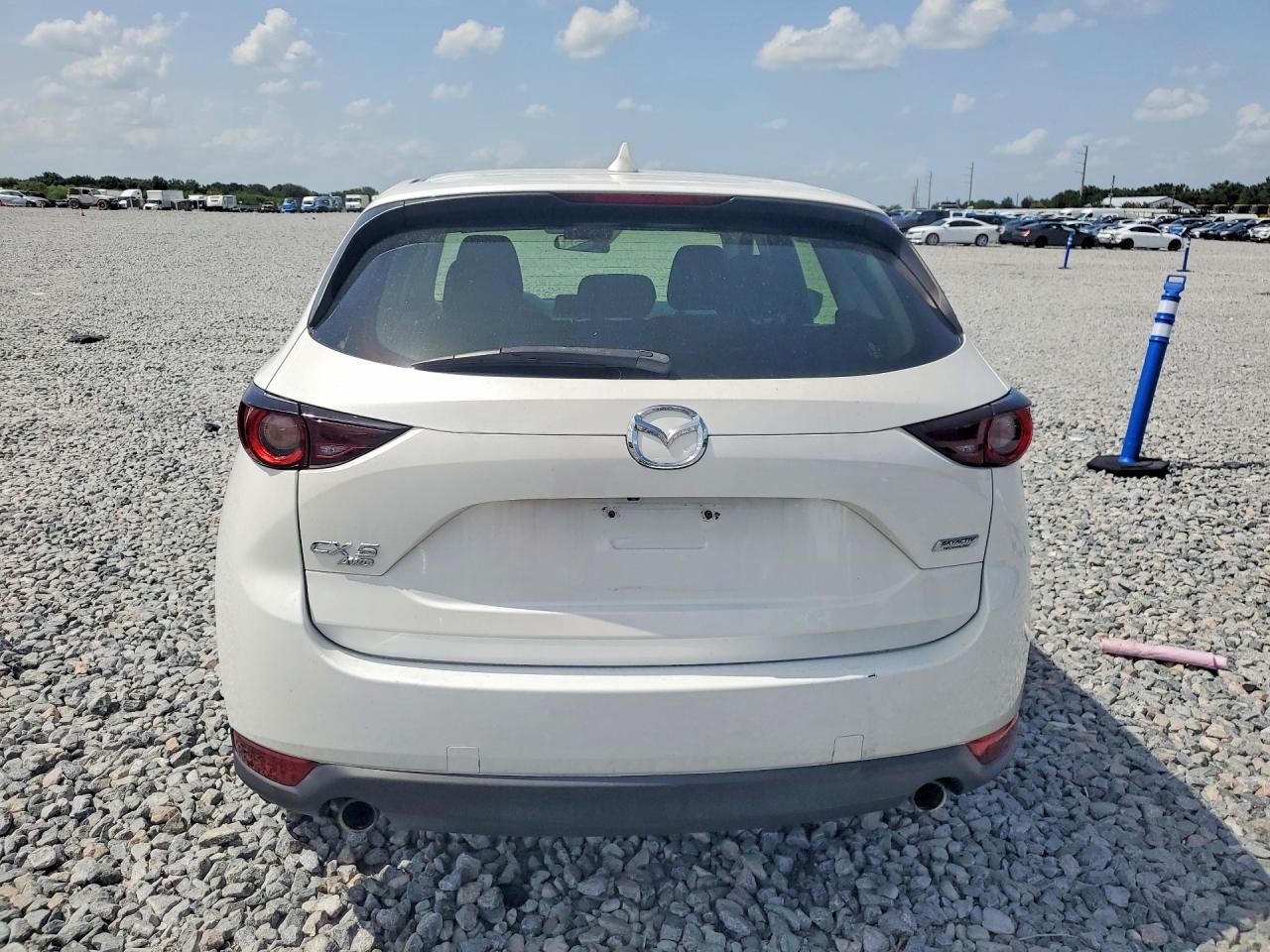 2017 Mazda Cx-5 Sport - Image 6