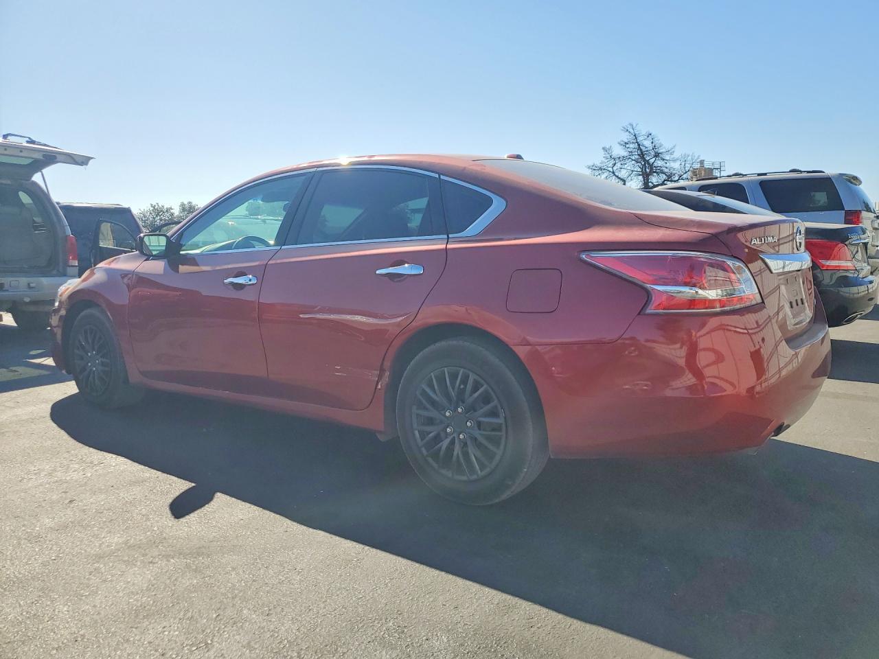 2014 Nissan Altima 2.5 S - Image 2