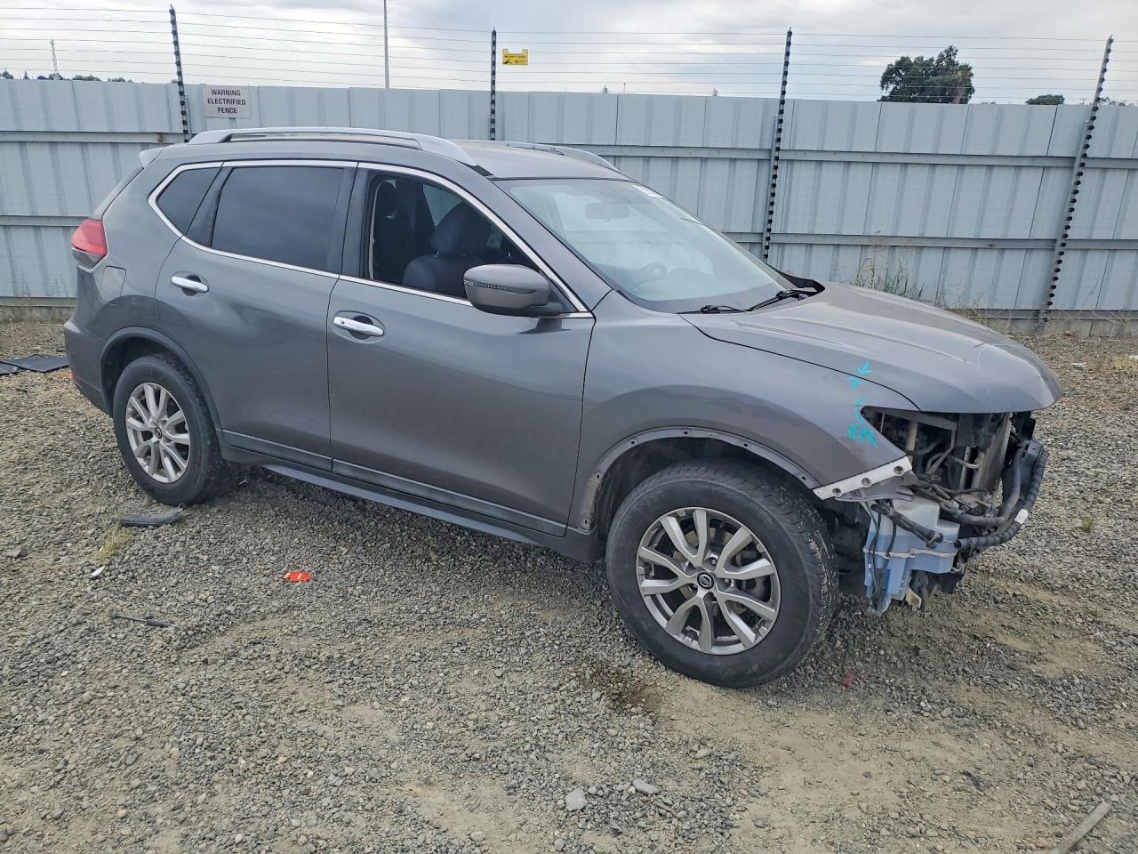 2017 Nissan Rogue Sv - Image 4