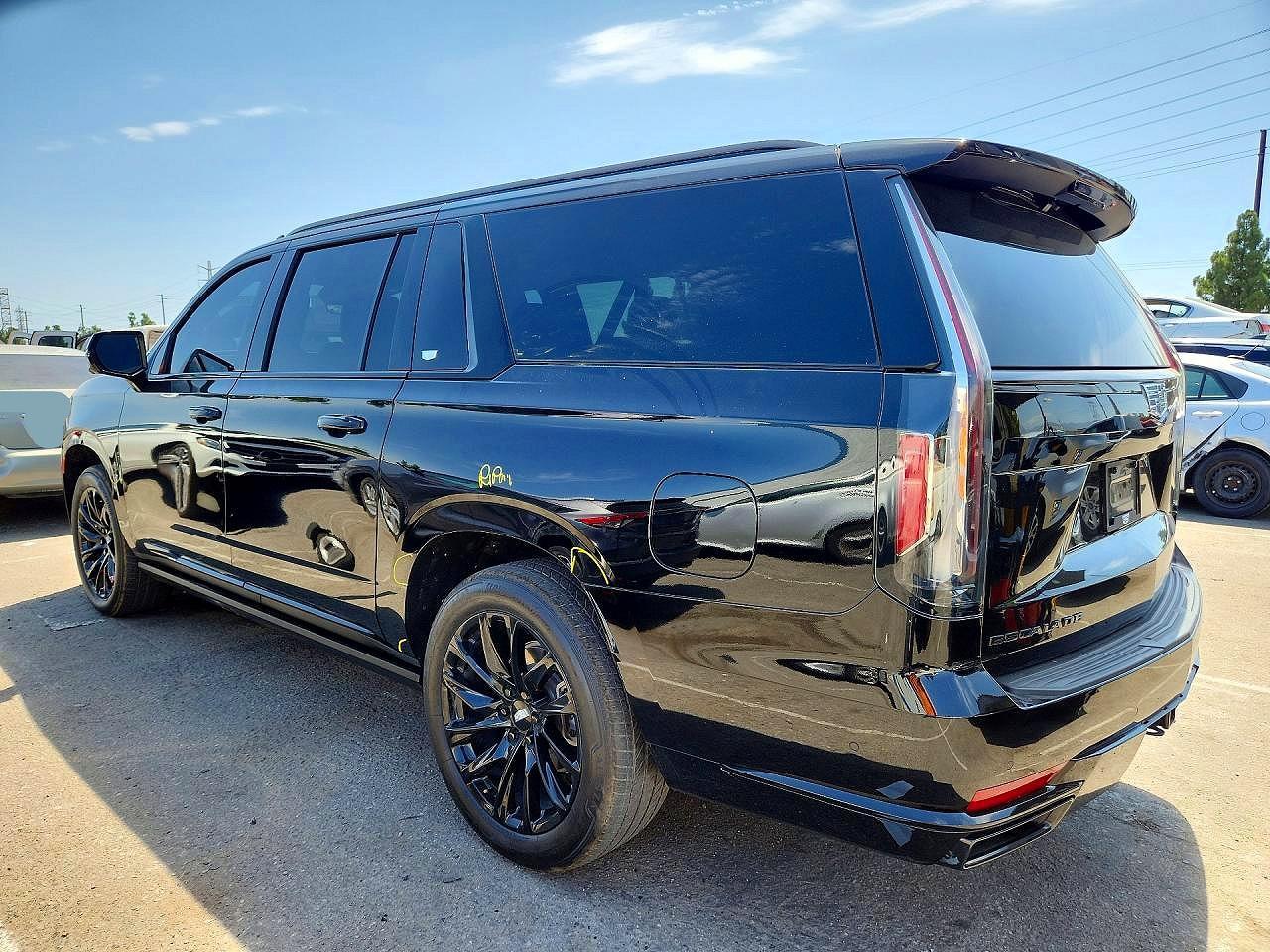 2024 Cadillac Escalade Esv Sport Platinum - Image 2
