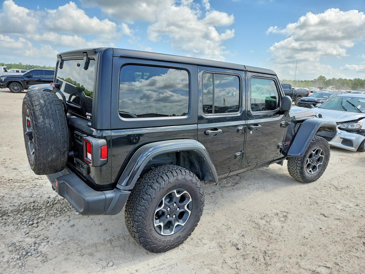 2023 Jeep Wrangler Rubicon - Фото 3