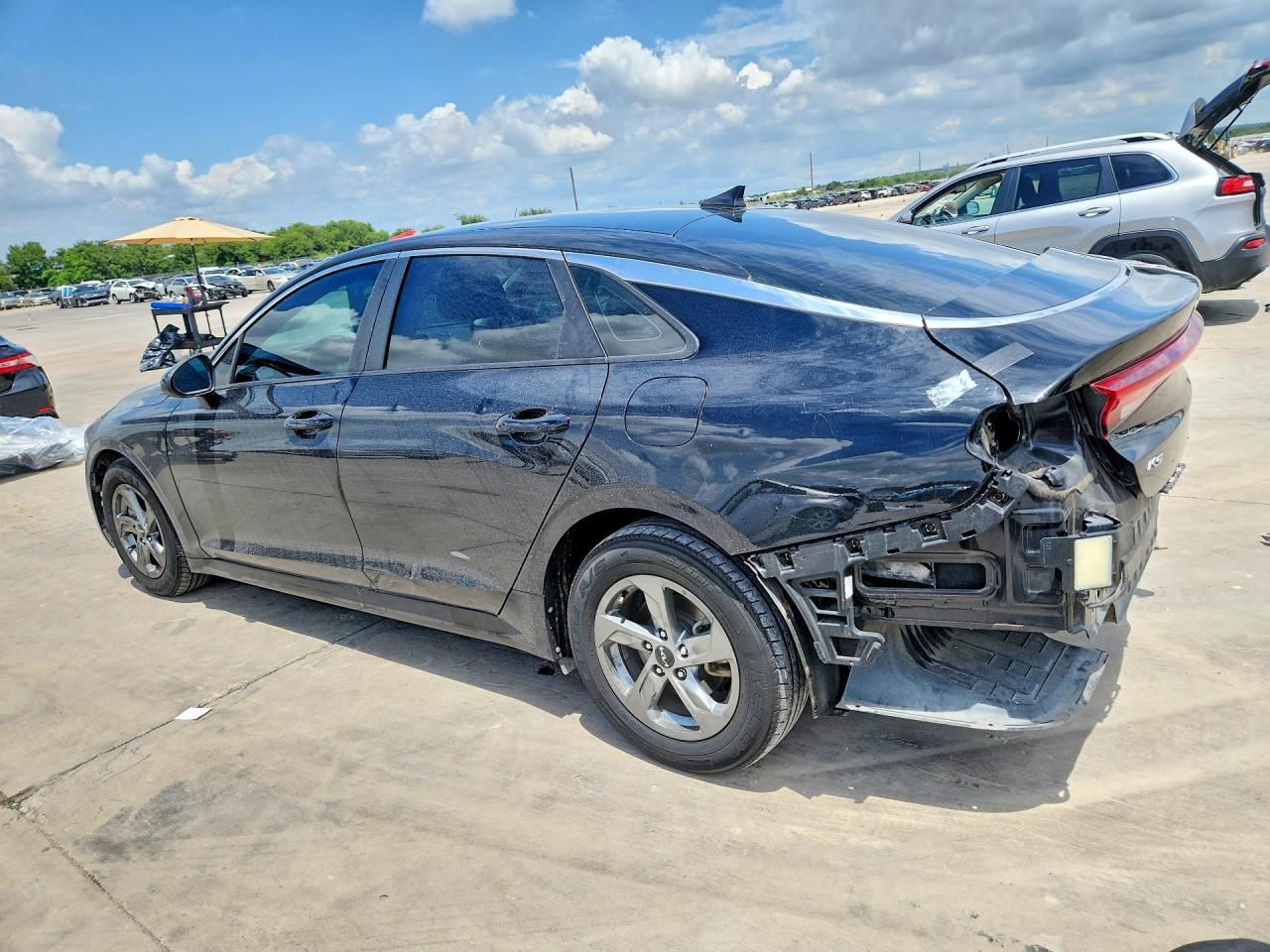 2022 Kia K5 Lxs - Image 2