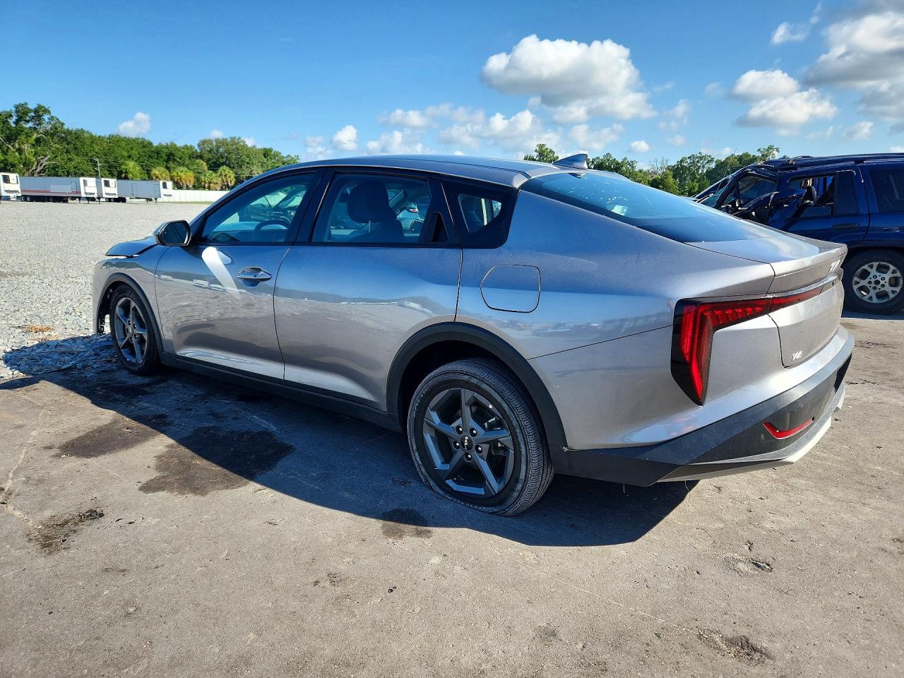 2025 Kia K4 Lxs - Image 2