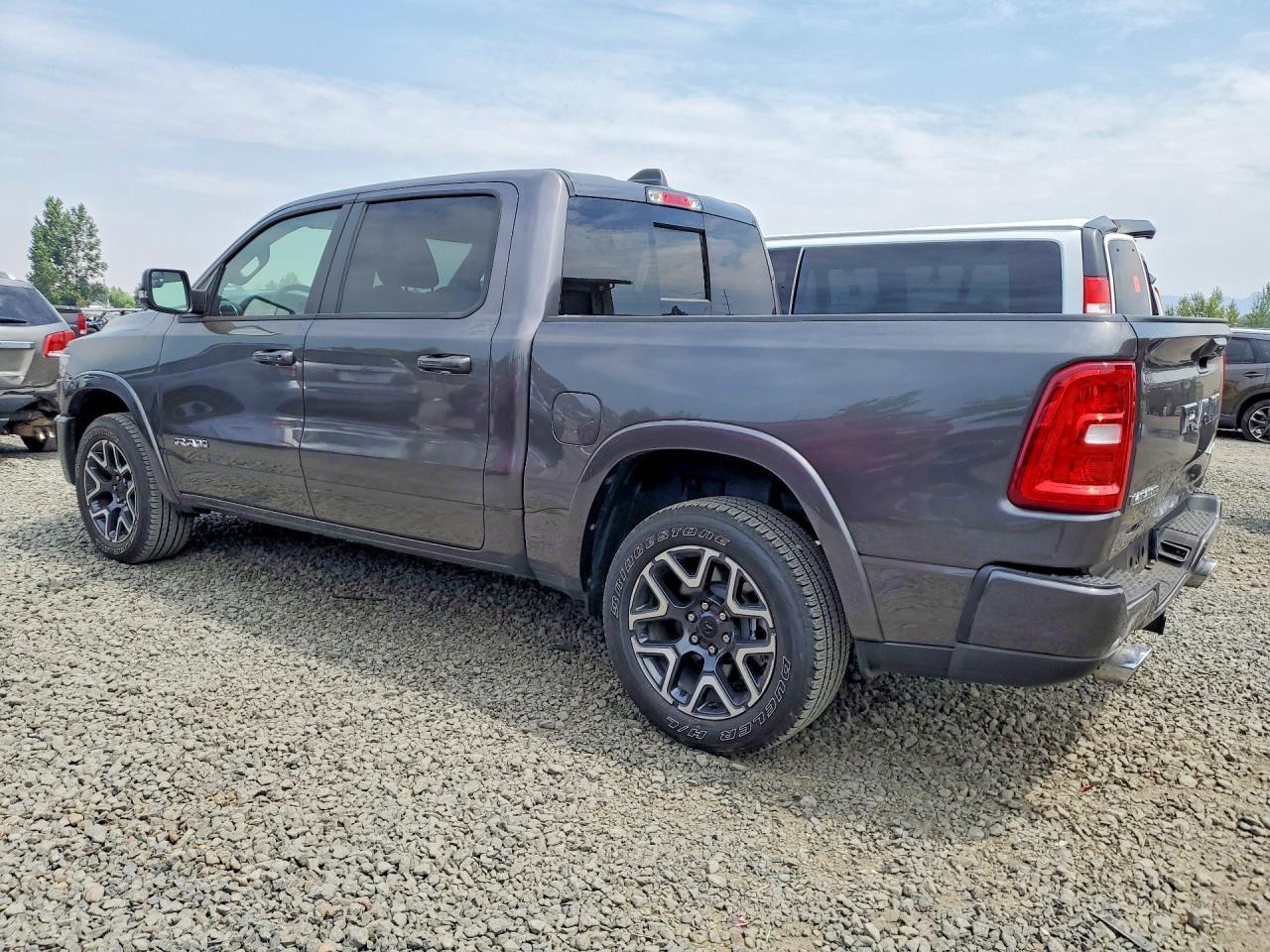 2025 Ram 1500 Laramie - Фото 2