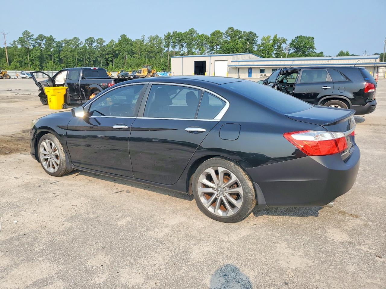2013 Honda Accord Sport - Image 2