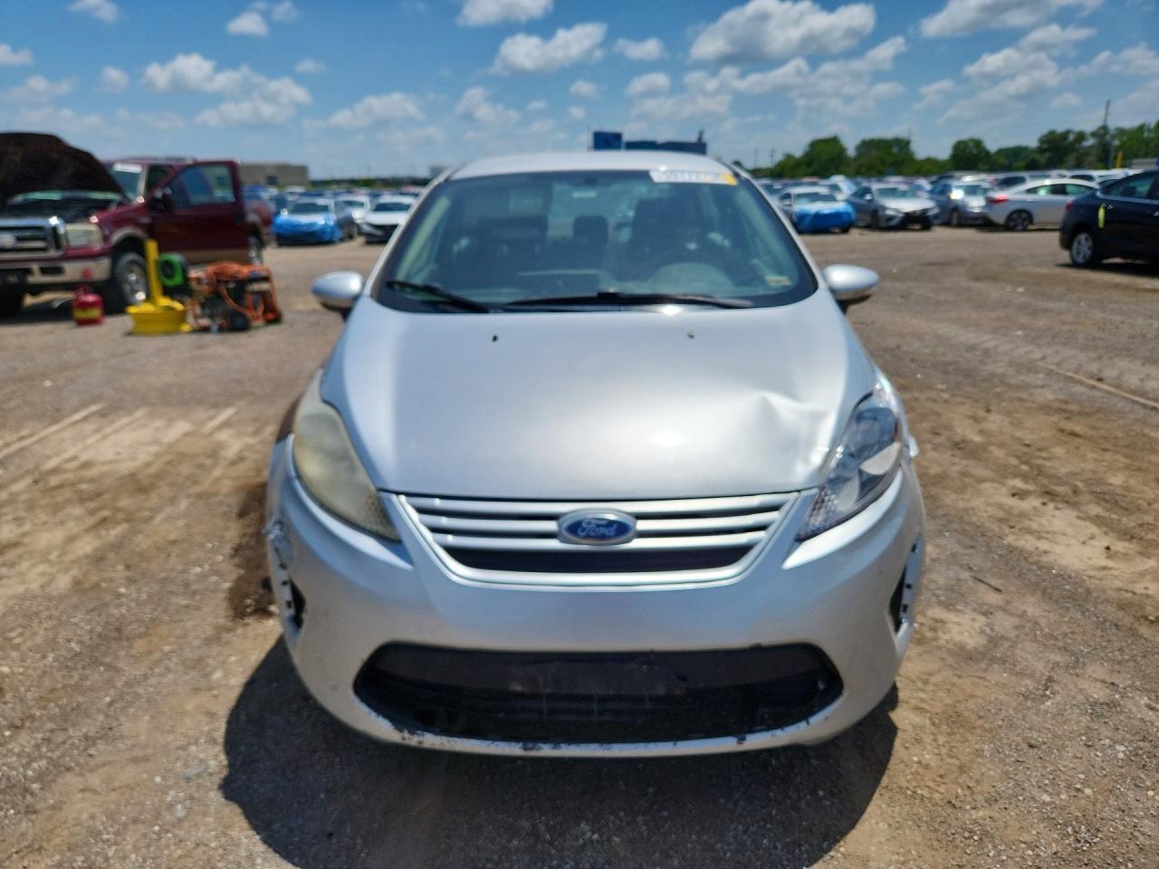 2013 Ford Fiesta Se - Image 5
