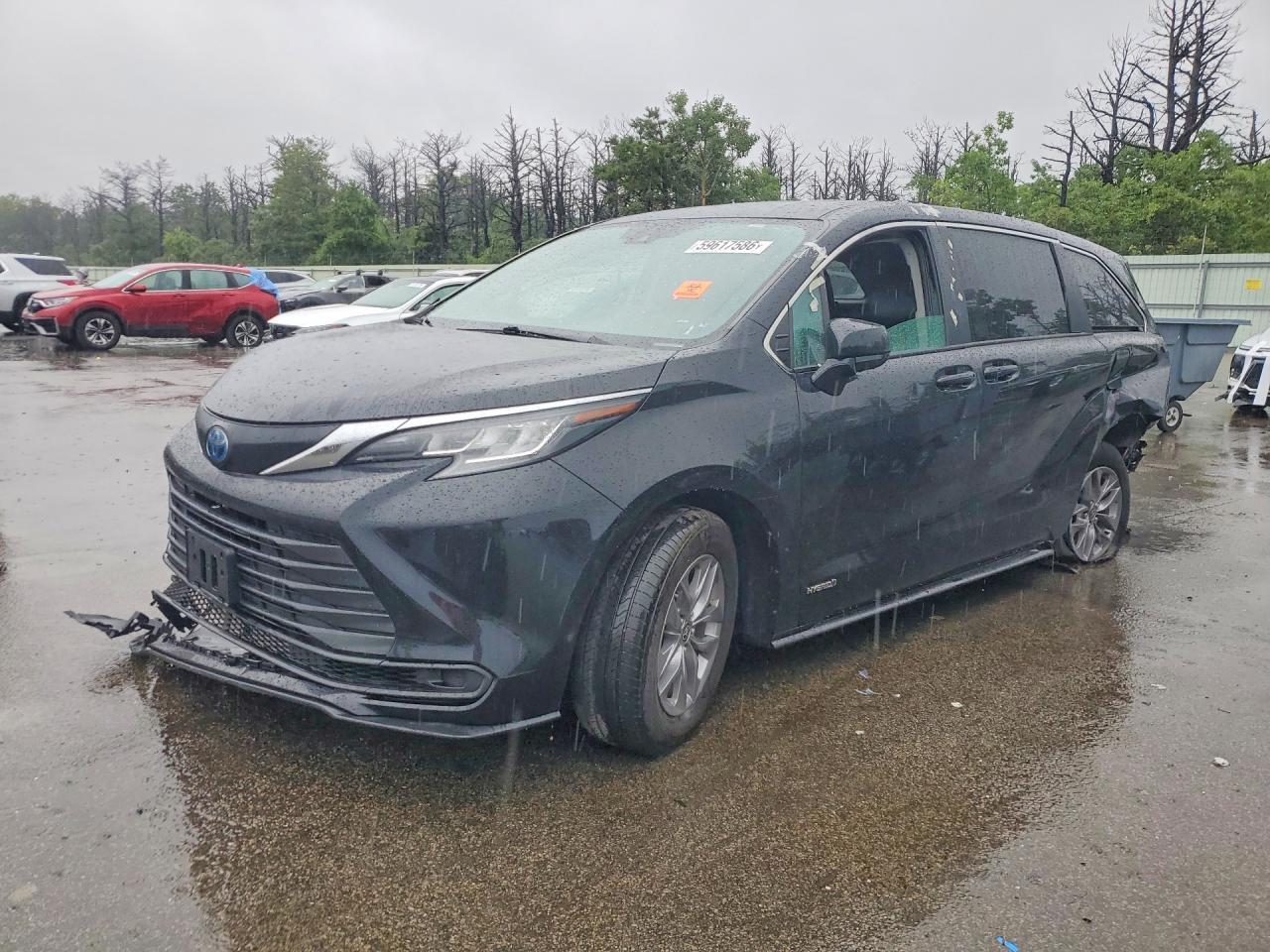 2021 Toyota Sienna Le