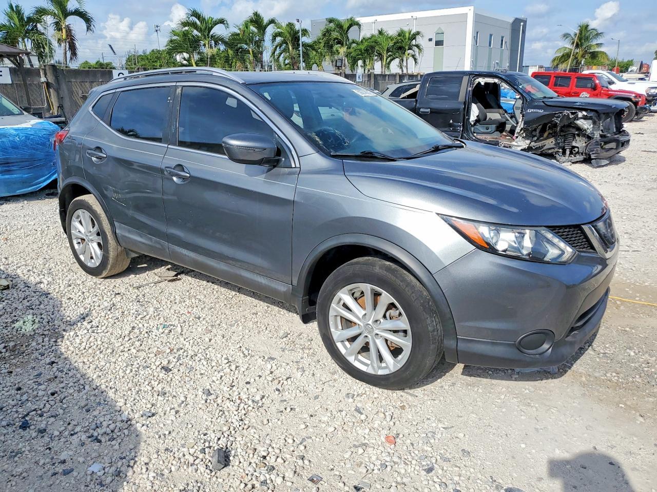2018 Nissan Rogue Sport Sv - Image 4