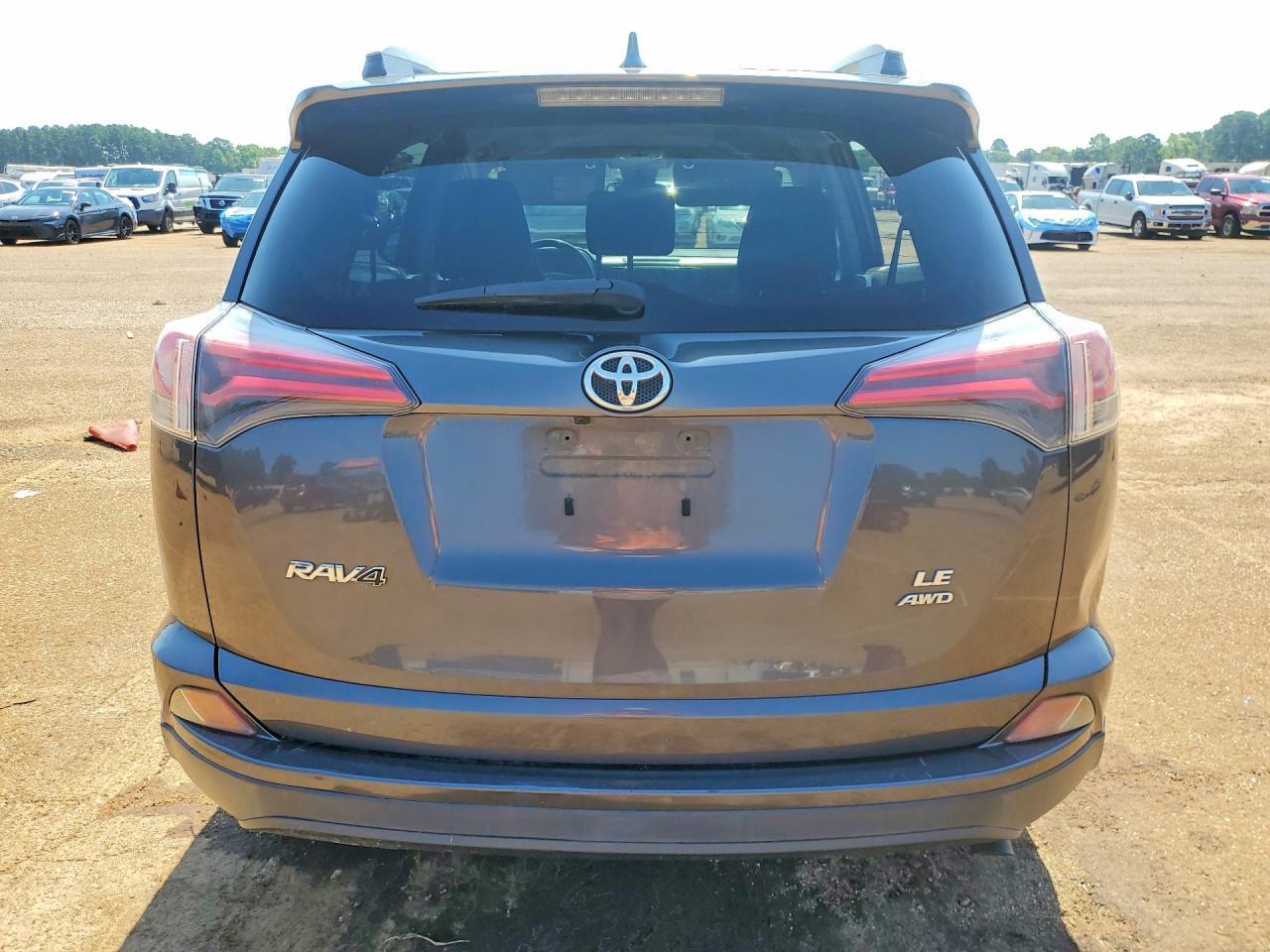 2017 Toyota Rav4 Le - Фото 6