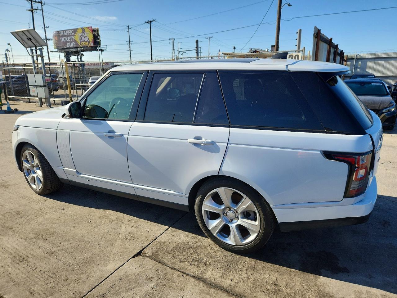 2019 Land Rover Range Rover Supercharged - Фото 2