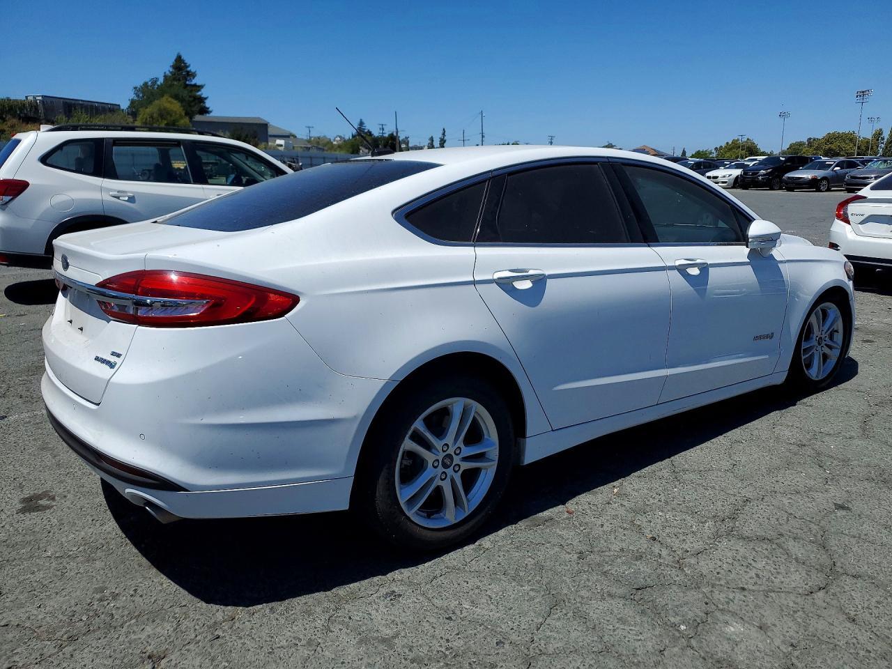 2018 Ford Fusion Se Hybrid - Image 3