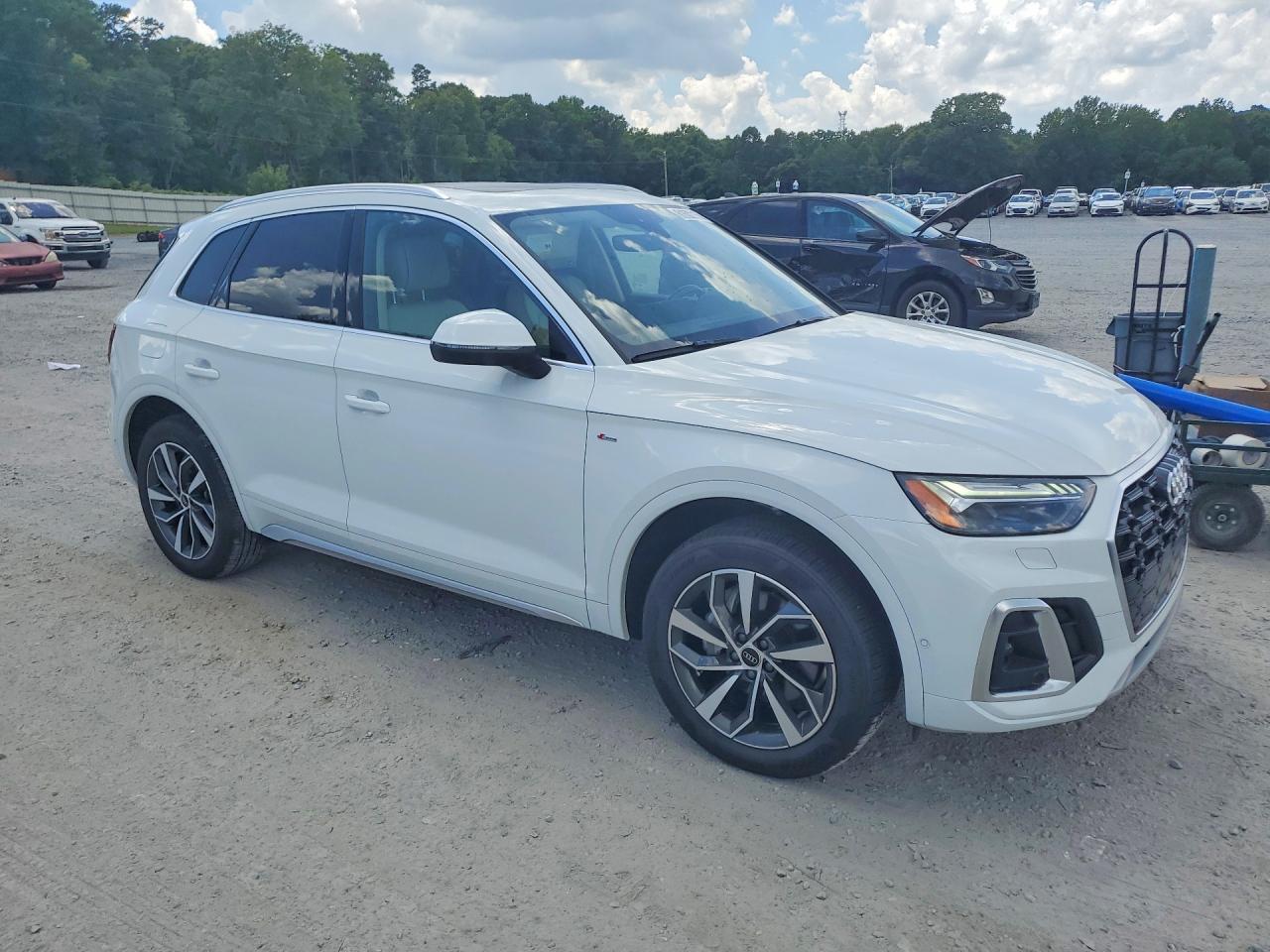2023 Audi Q5 Prestige 45 - Image 4
