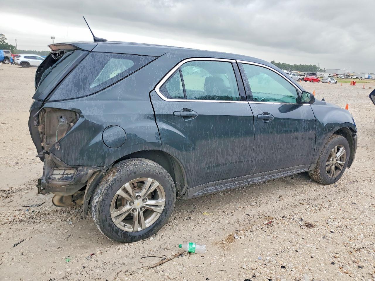 2014 Chevrolet Equinox Ls - Image 3