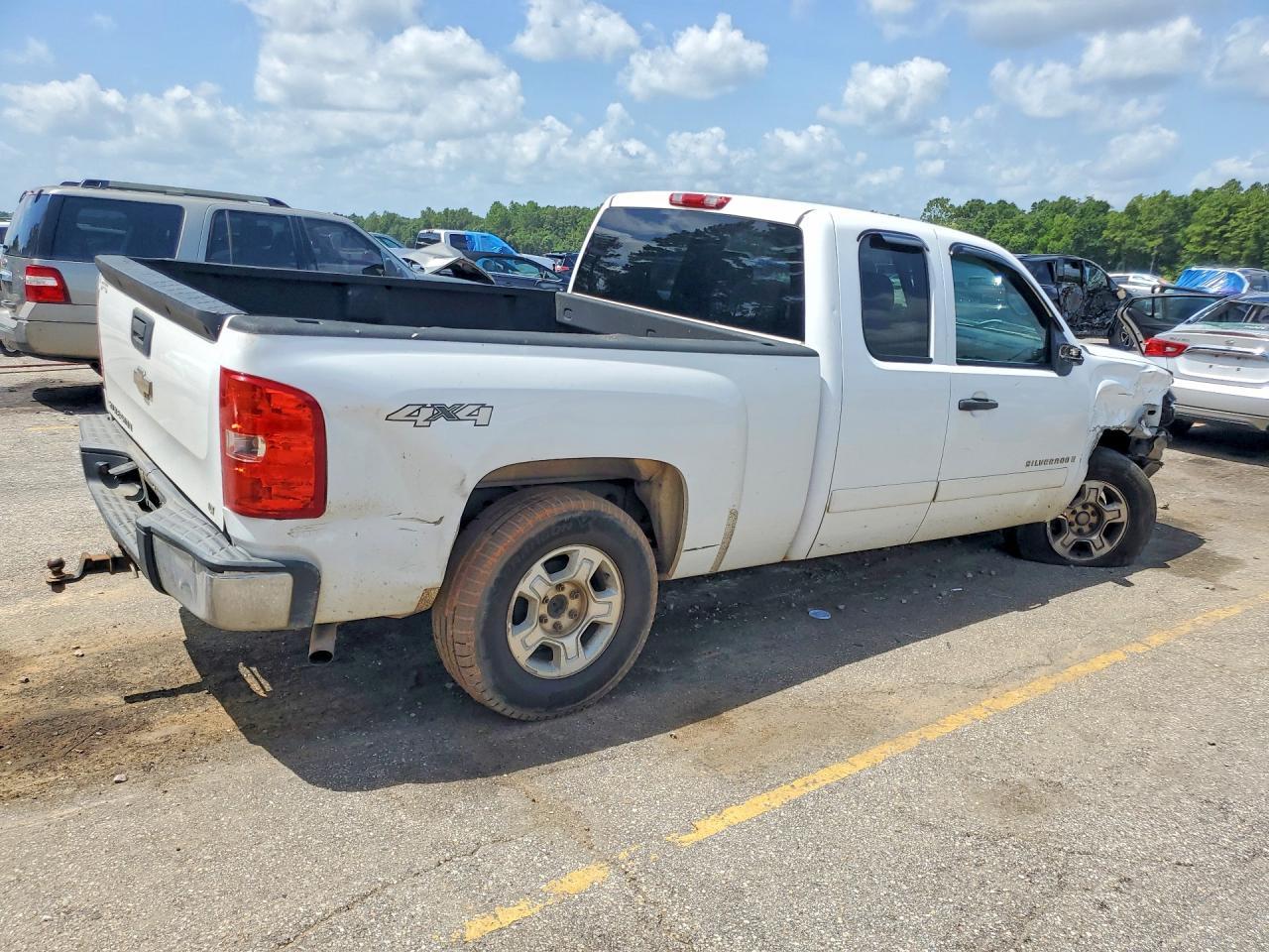 2008 Chevrolet Silverado K1500 - Image 3