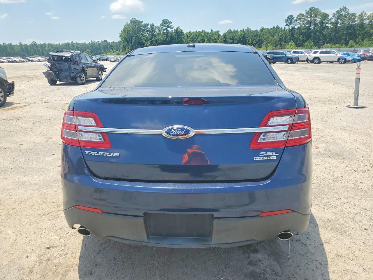 2016 Ford Taurus Sel - Фото 6