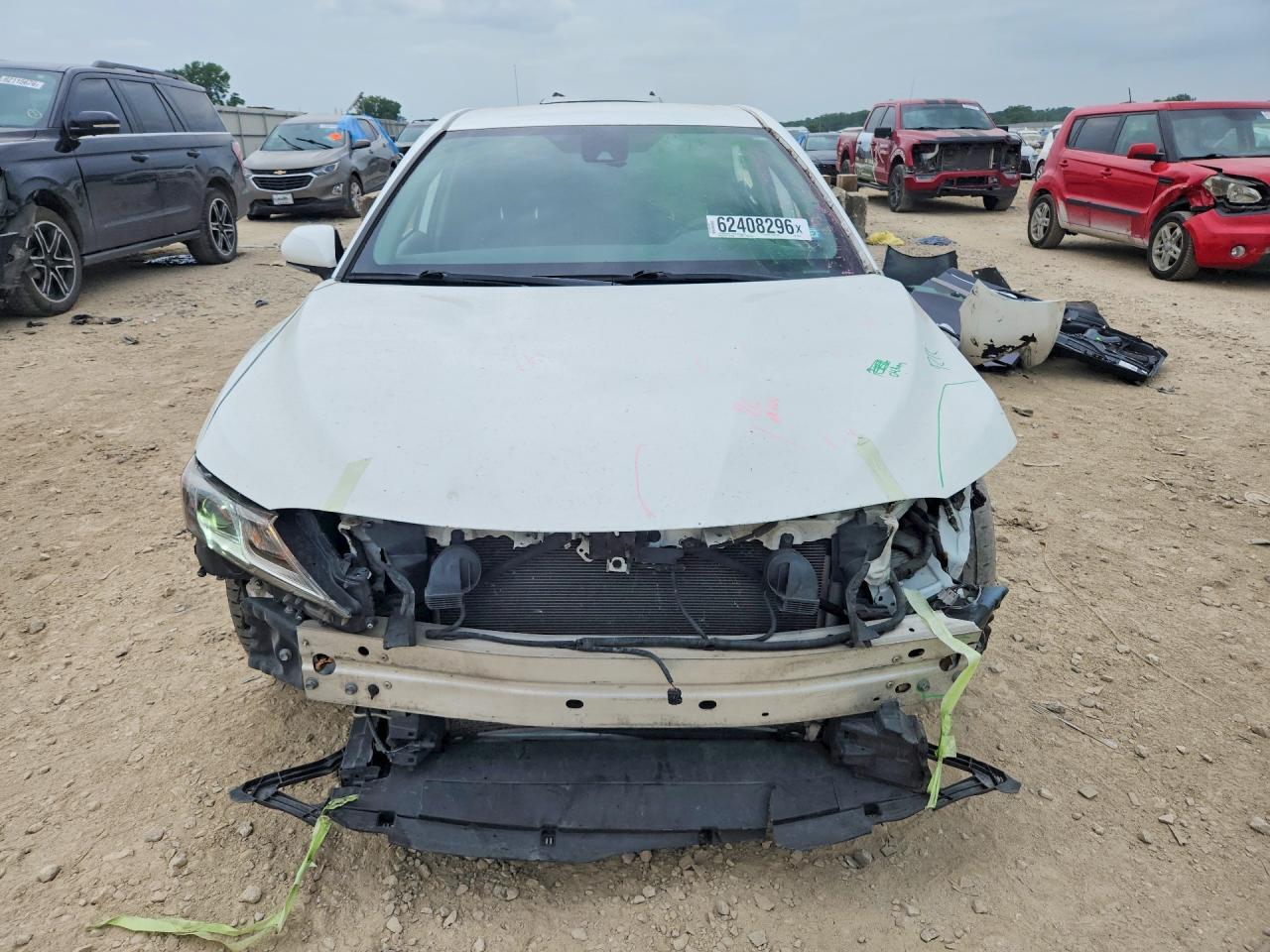 2020 Toyota Camry Le - Image 5