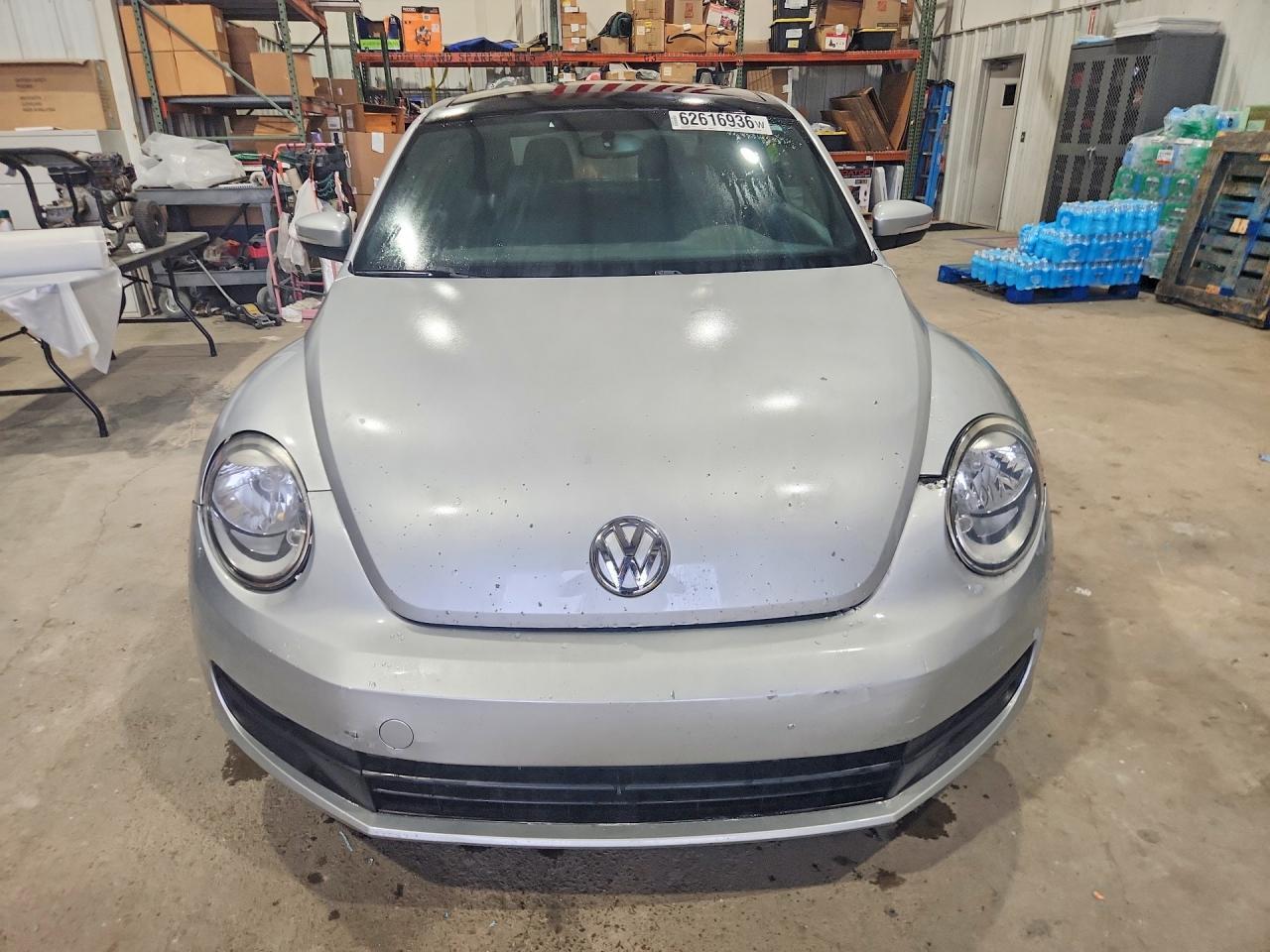 2015 Volkswagen Beetle 1.8T - Фото 5