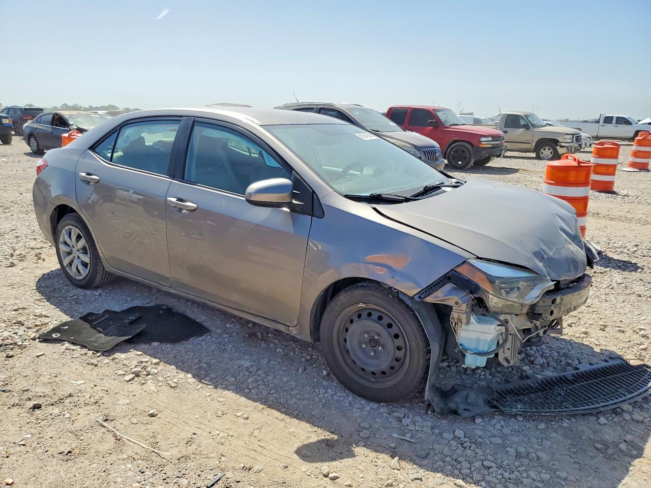 2015 Toyota Corolla Le - Фото 4