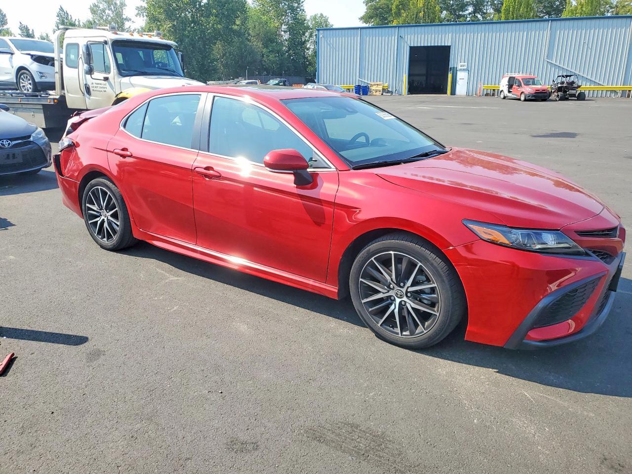 2021 Toyota Camry Se - Фото 4