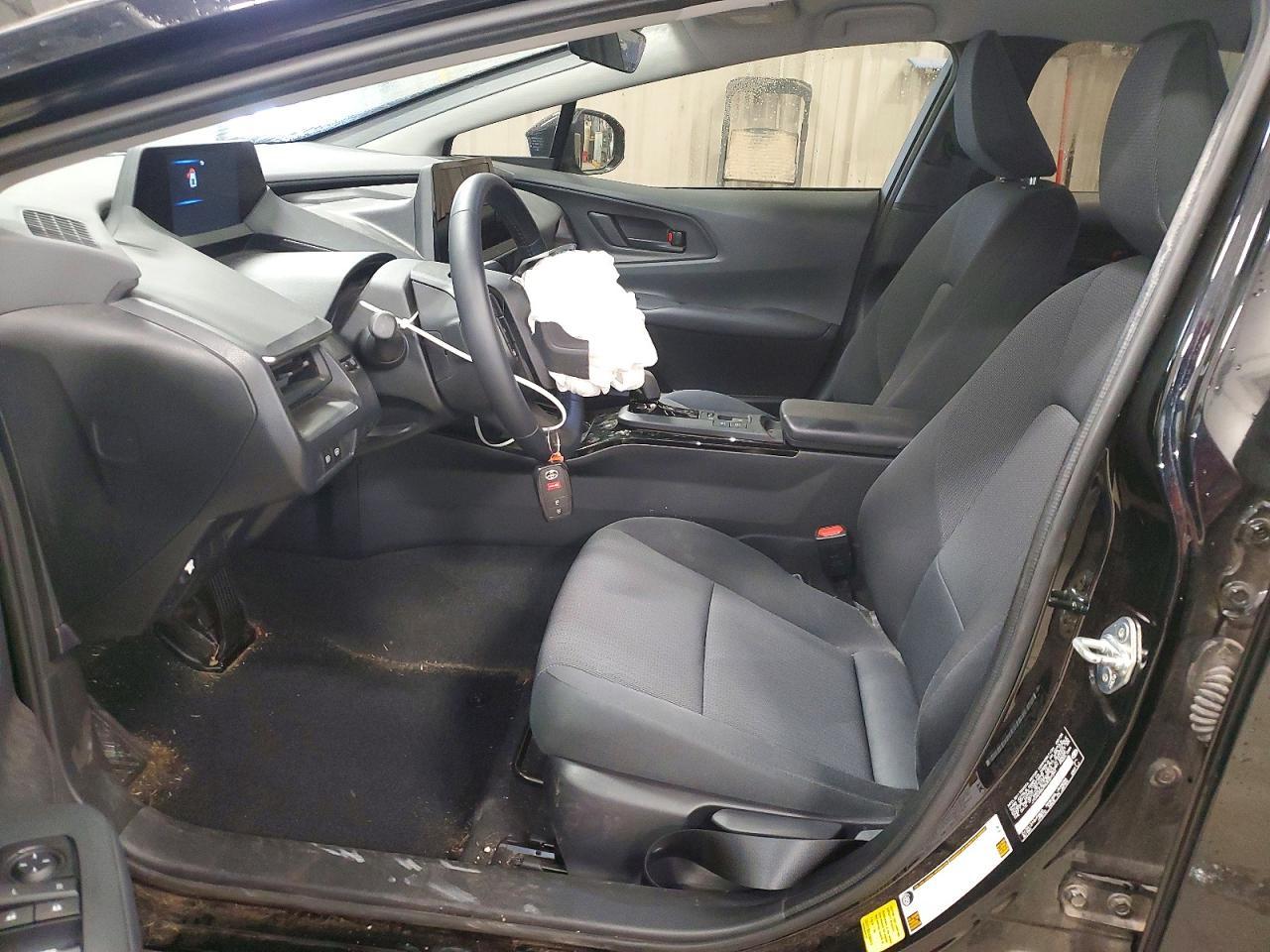 2025 Toyota Prius - Image 7