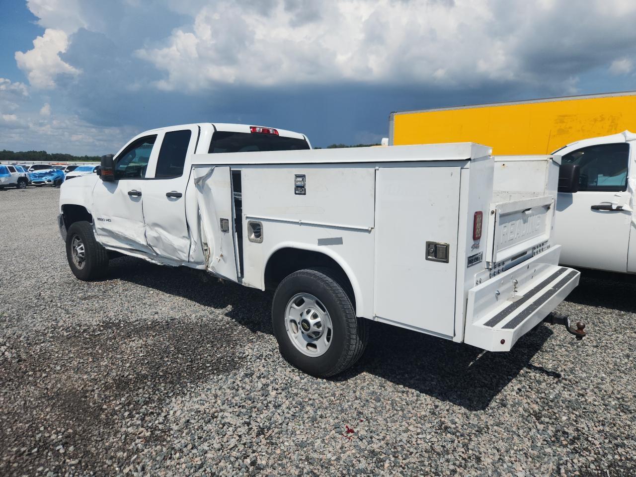 2019 Chevrolet Silverado C2500 Heavy Duty - Фото 2