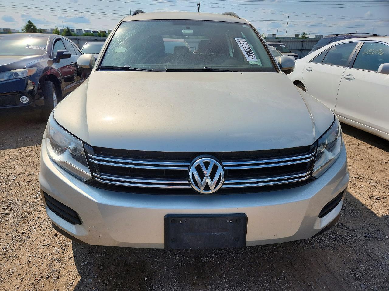 2015 Volkswagen Tiguan S - Image 5