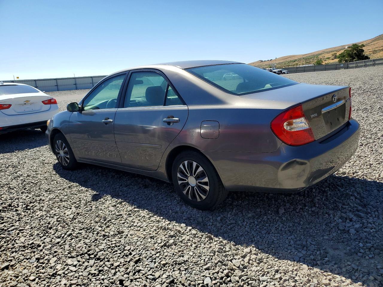 2003 Toyota Camry Le - Фото 2