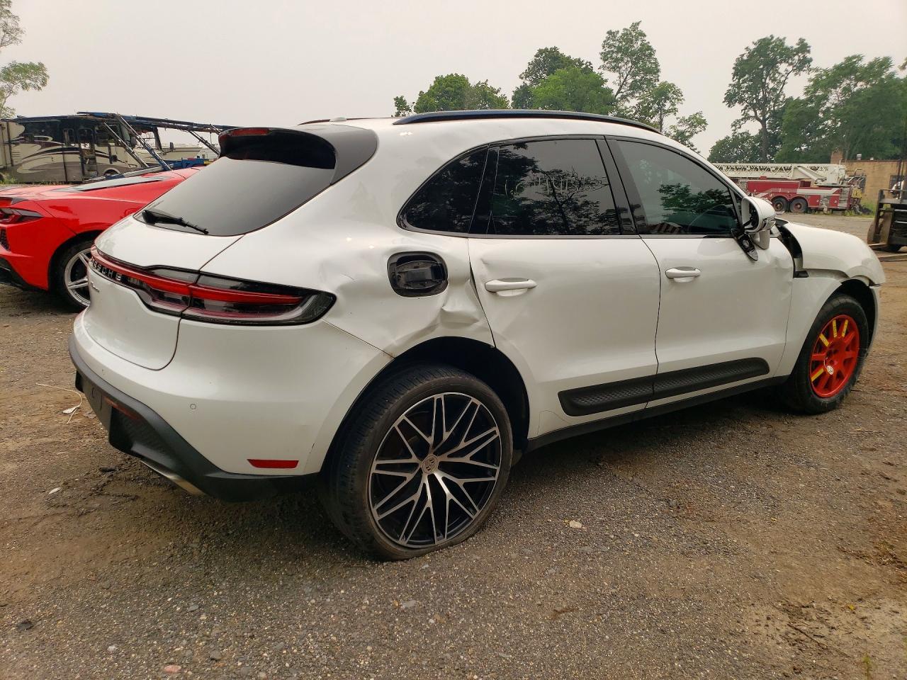 2022 Porsche Macan - Фото 3