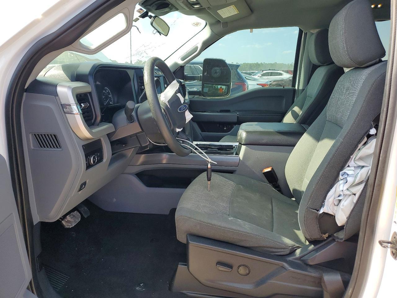 2024 Ford F250 Super Duty - Image 7