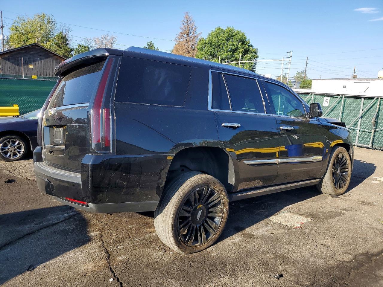 2016 Cadillac Escalade Platinum - Фото 3