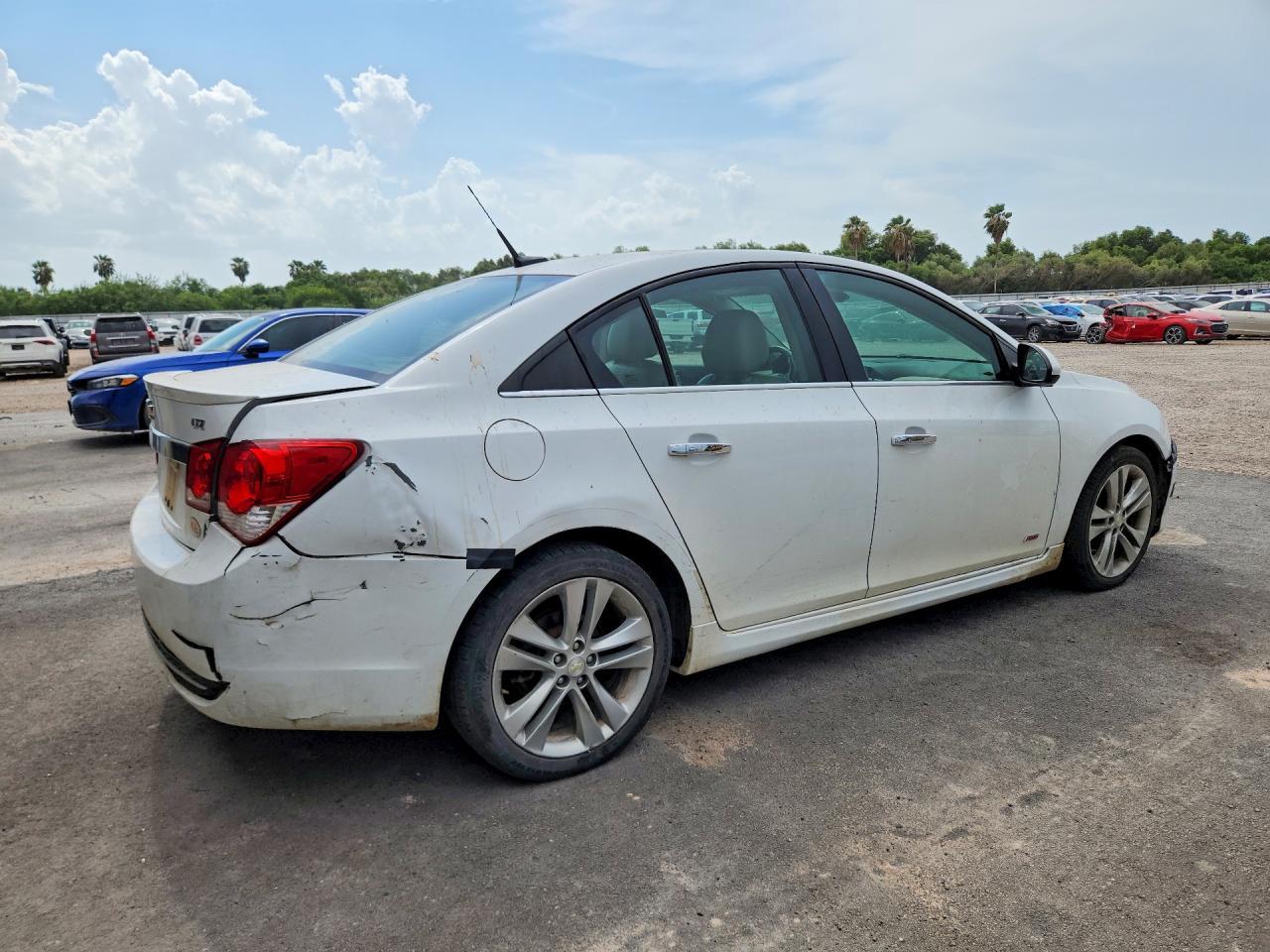 2014 Chevrolet Cruze Ltz - Image 3