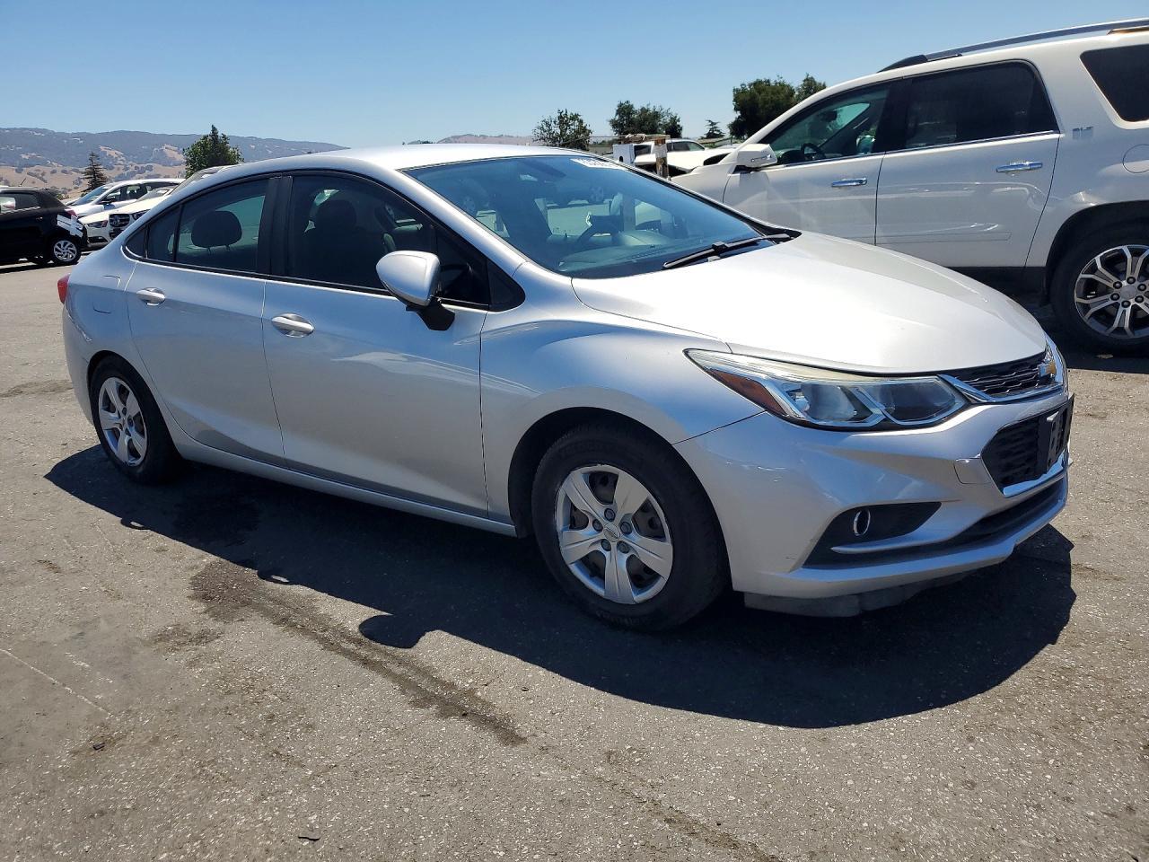 2017 Chevrolet Cruze Ls - Фото 4