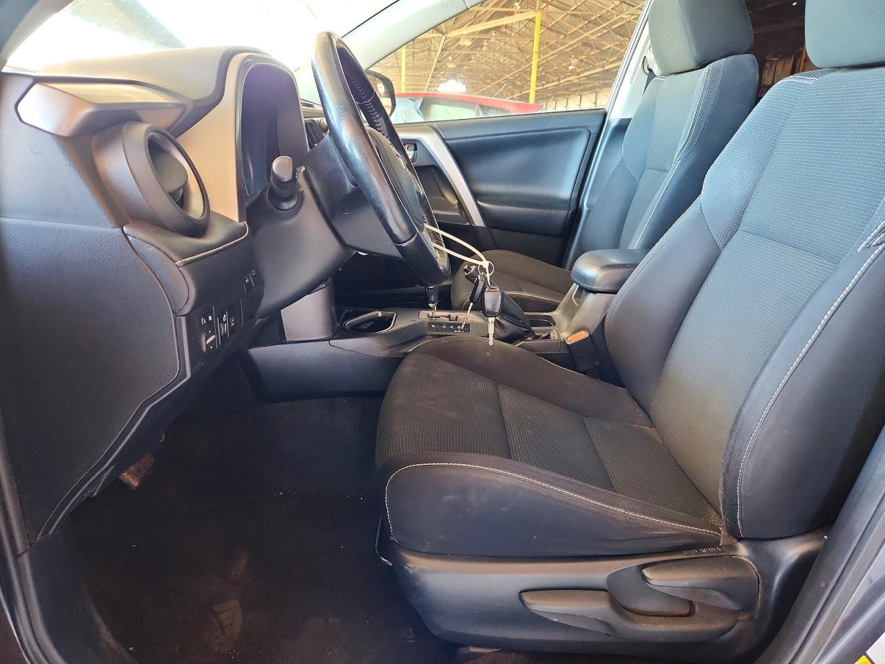 2017 Toyota Rav4 Xle - Image 7