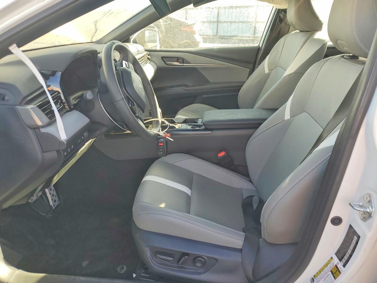 2026 Toyota Camry Se - Image 7