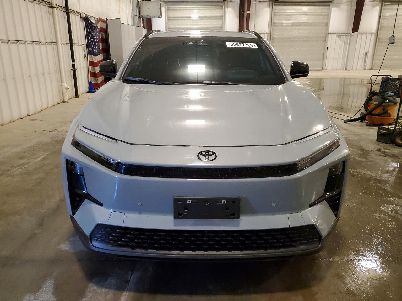 2026 Toyota C-Hr Se - Image 5