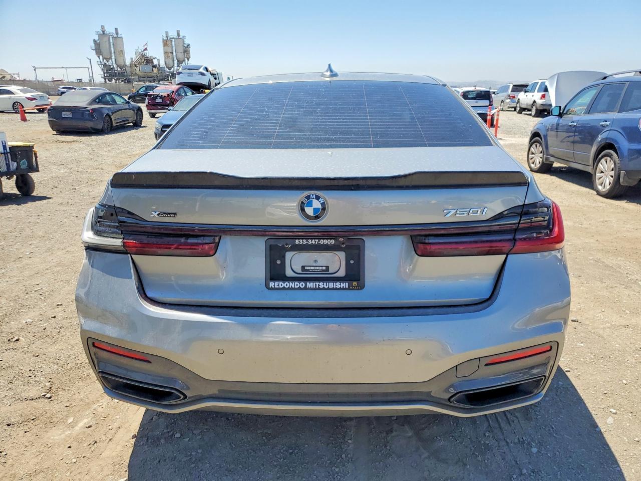 2022 BMW 750 Xi - Фото 6