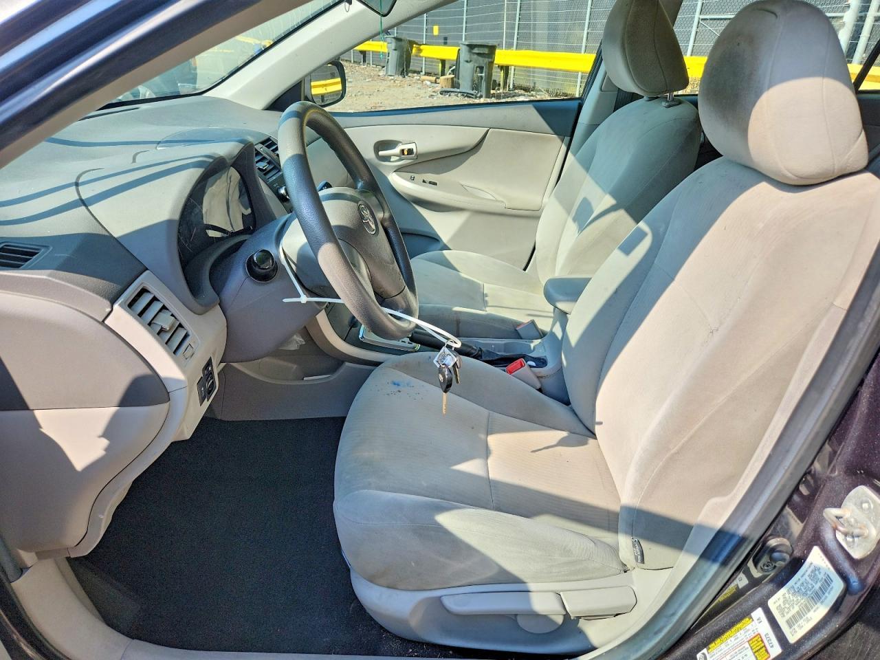 2010 Toyota Corolla Le - Image 7