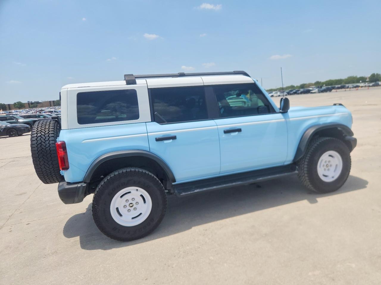 2025 Ford Bronco Heritage - Фото 3