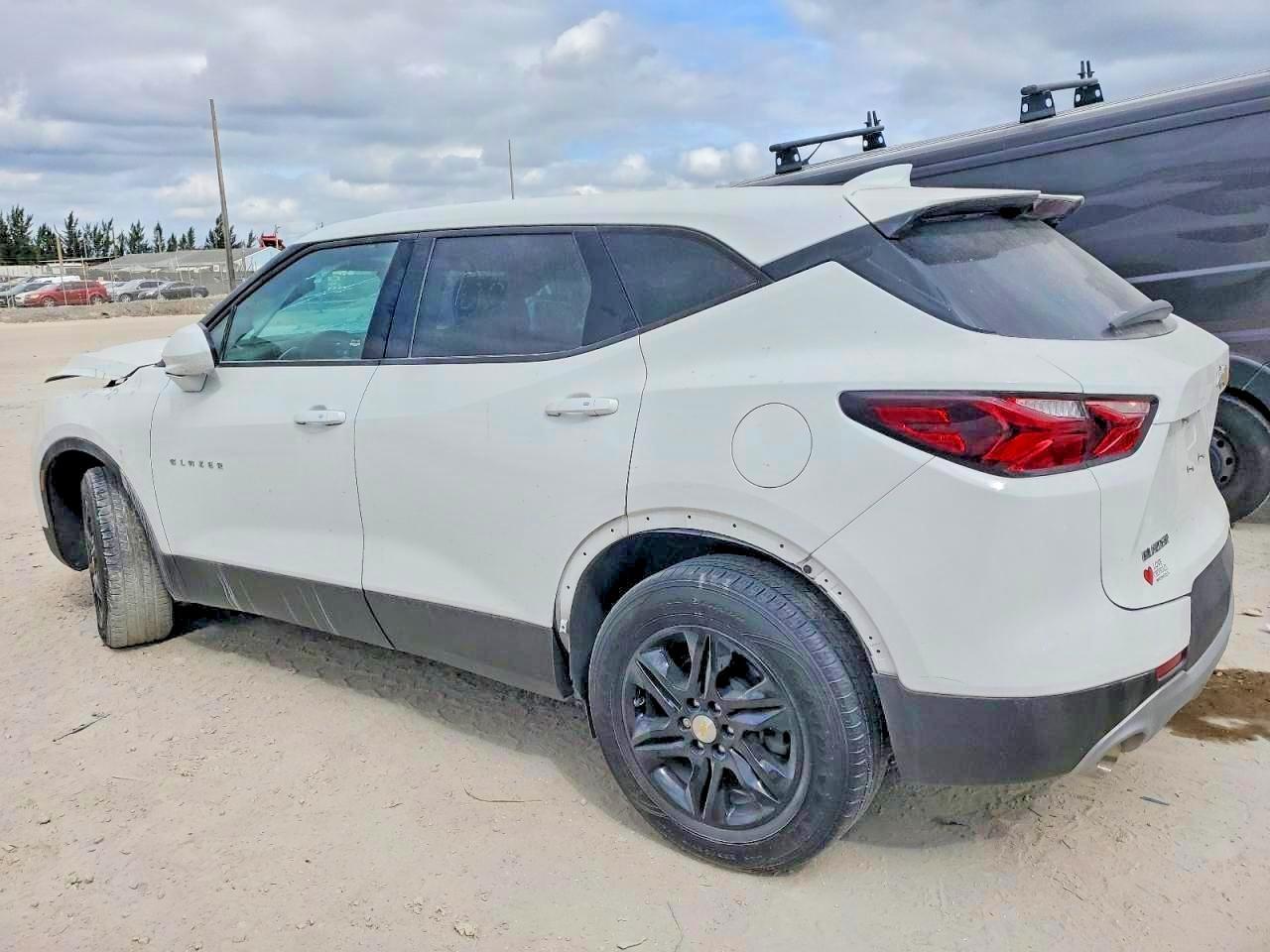 2021 Chevrolet Blazer 2Lt - Фото 2
