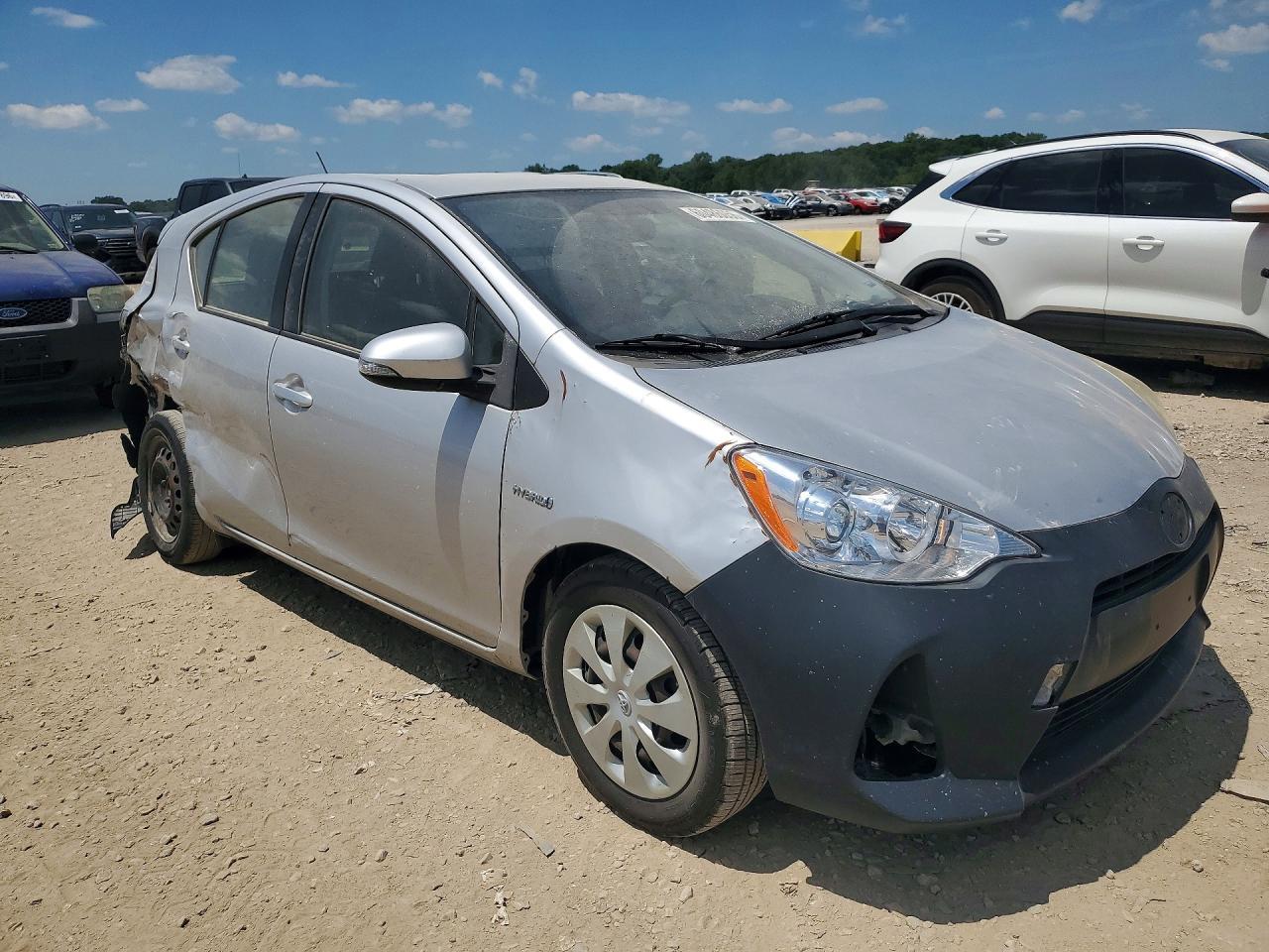 2013 Toyota Prius C Two - Фото 4